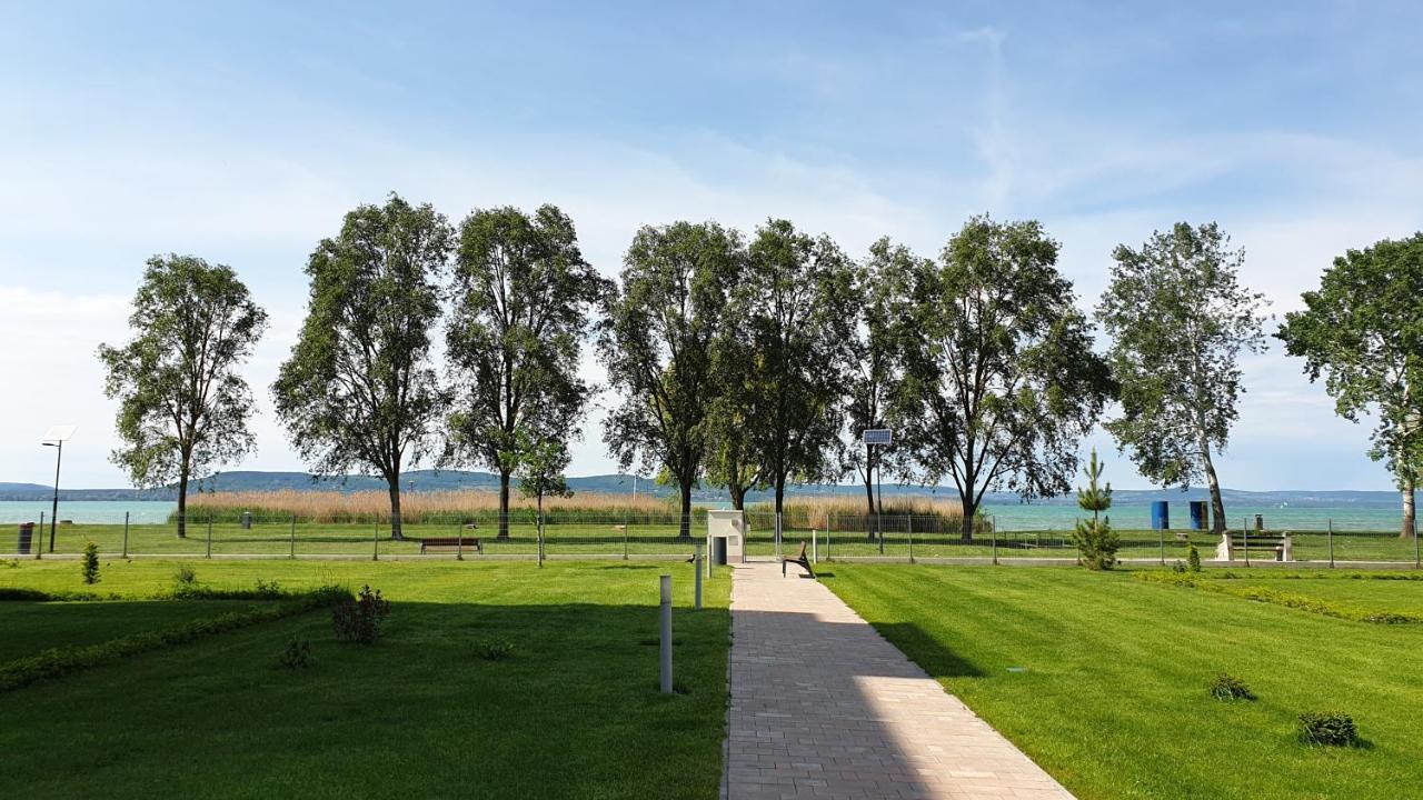 Lelle Resort B20 Balatonlelle Exteriér fotografie