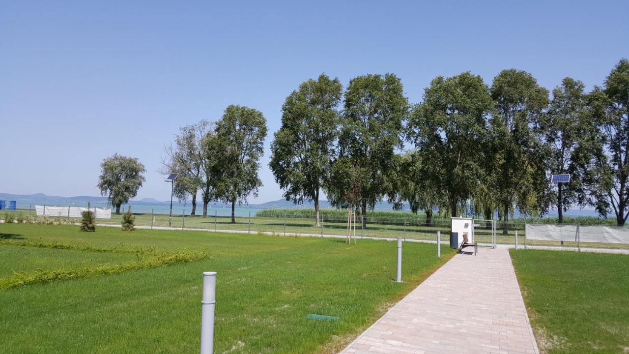 Lelle Resort B20 Balatonlelle Exteriér fotografie